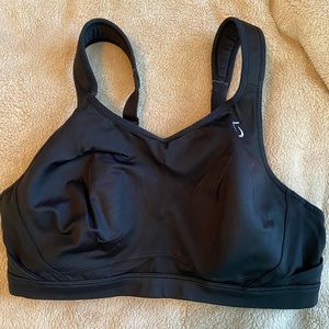 Brooks running underwire sports bra 32DD